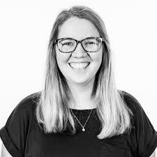 Elise Pope's Instagram, Twitter & Facebook