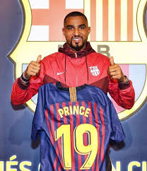 Ozwald boateng shirt 15 collar. Transfer News Live On Twitter Kevin Prince Boateng Will Wear The Number 19 Shirt At Barcelona The Club Have An Option To Buy In The Summer For 8m Source Fcbarcelona Https T Co Tv9097gddm