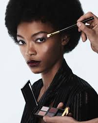 New Eye Color Quad in 01 Metallic Mauve is a palette of velvet-soft shades  that create a purple-tinged smoky eye. ​ #TOMFORDBEAUTY #TOMFORD #TFEYE