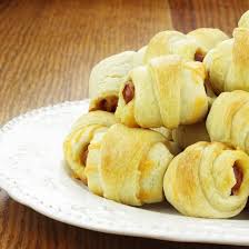 Mini Croissants A La Saucisse Recette Recette Feuillete Aperitif Recette Aperitif Recette