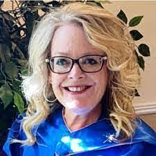 Carrie Loder's Instagram, Twitter & Facebook