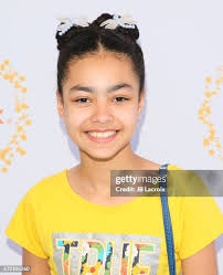 Samantha Harris, Josselyn Sydney Hess and Hillary Madison Hess attend...  News Photo