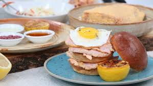 You splatter everything, including those annoying burns on your hands. Bbq Roasted Peameal Bacon Sandwich Stack Cityline