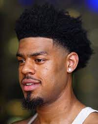 Si en terme de coiffure, la gent féminine est souvent beaucoup plus mise en valeur pour la simple raison « qu'il y a plus de matière » (dans le jargon, cela signifie. Top 100 Coiffures Homme Noir Coiffure Homme Coiffure Homme Noir Coiffure Homme Tendance