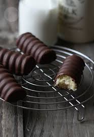 Pastelitos De Chocolate La Receta De La Felicidad Chocolate Cookie Recipes Delicious Desserts Chocolate Candy Recipes