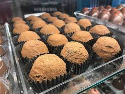 If you're single in richmond and haven't tried us yet, why not try now? There S A Free Chocolate Tour In Indiana And It S The Perfect Date Idea Chocolate Tour Delicious Chocolate Homemade Ice Cream