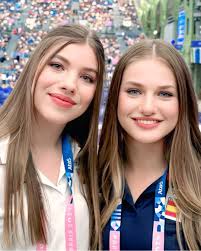 Love you fan please follow me 😘😘