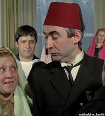 Yıllardır kimsenin sahip olamadığı konağın. Eski Turk Filmi Adile Nasit Halit Akcatepe Sener Sen Sut