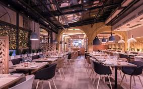 Restaurant Cote Cour Aix En Provence Red Banana Studio Concepteur D Interieur Interieurs De Restaurants Interieur De Restaurant Design De Cafe