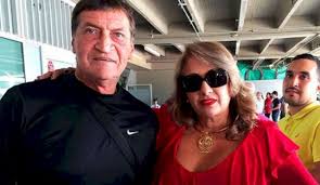 Gran tarde la de julio césar falcioni, en el año de 1987, en la cual al equipo verdolaga le bastaba con el empate para clasificarse a la copa libertadores. Ikemt80khkd8om