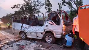 Berita acara kejadian sendiri merupakan sebuah berita acara yang di dalamnya terdapat susunan dari kejadian tertentu. Kecelakaan Di Tol Cipali Pengakuan Penumpang Elf Ternyata Jpnn Com