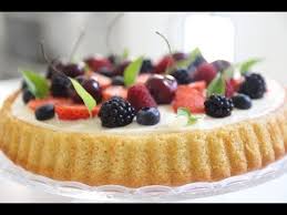 Tarte Renversee A La Creme Diplomate Et Aux Fruits Rouges Youtube Creme Pour Gateau Recette De Petit Dejeuner Alimentation