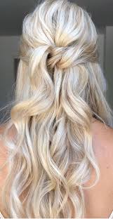 It's easy when mastered and helps to deliver a rather fierce yet delicate overall appearance. Trendy Half Up Half Down Hairstyles Blonde Half Up