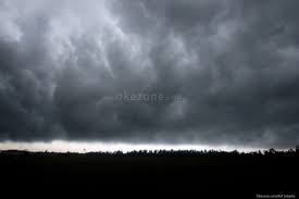 Badan meteorologi, klimatologi dan geofisika (bmkg) dalam keterangannya kepada tanda berikutnya adalah adanya sentuhan udara dingin di sekitar tempat tersebut. Kenali Tanda Hujan Badai Yang Bisa Tubuh Anda Rasakan Okezone Travel