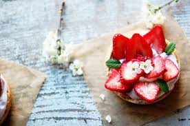 Come Spring 3 Banana Split Dessert Recipes Pretty Food Food