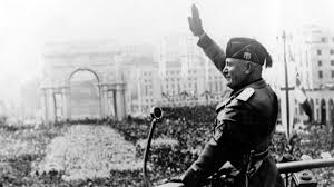 En medio de la confusión, el 17 de septiembre, la unión soviética invadió la parte oriental de polonia, de manera que este país quedó dividido entre alemanes y soviéticos. Mussolini La Ambicion Del Duce Giro El Rumbo De La Guerra
