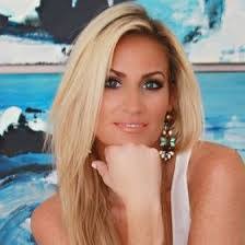 Erin Wells's Instagram, Twitter & Facebook