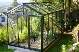 Wenn sie das gewächshaus mit einem steifen rahmen bauen möchten, sparen sie sich einige kosten, wenn sie fieberglas, statt glas kaufen. Gewachshaus Selber Bauen So Geht S Anleitung