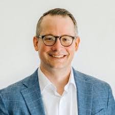 Faye Parnell's Instagram, Twitter & Facebook