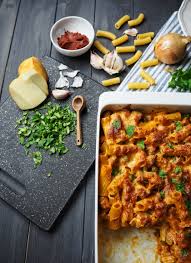 Rezept Fur Rigatoni Al Forno Mit Salsiccia Und Scamorza Kase Einfaches Rezept Perfektes Abendessen Rigatoni Rezepte Abendessen