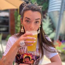 Emily Hoff Byrum (@catlady_emily) • Instagram photos and videos