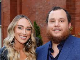 Luke Combs, Wife Set Instagram