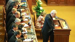 Nedůvěra vládě a předčasné volby. Hlasovani O Neduvere Vlade Aktualne Cz