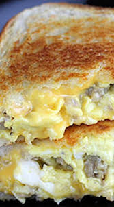 Sausage And Egg Grilled Cheese Recipe Blogchef Rezept Rezepte Fruhstuck Dessert Fruhstucksideen