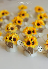 10pcs Sunflower Wedding Favors For Guests Sunflower Wedding Etsy Birthday P Festa De Noivado Decoracao Festa De Girassol Festas De Aniversario De Girassol