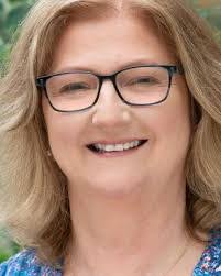 Helen Doyle's Instagram, Twitter & Facebook