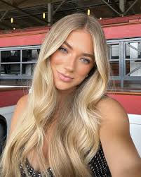 Ella Mitchell (@ellamitchellv) • Instagram photos and videos