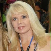 Laurie Soper's Instagram, Twitter & Facebook