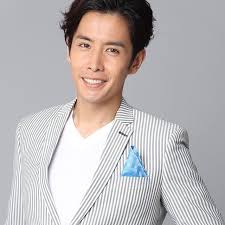 Don Li's Instagram, Twitter & Facebook