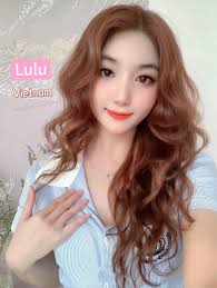 Pre Christmas pampering for these delightful ladies , a youthful 82 & 88  years of age. Hope the donation of Nail Varnishes and other bits and bobs  come in useful 💫 🎄🎄 Merry Christmas Ladies 🎄🎄