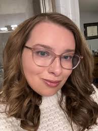 Hi! Looking for a roommate to take over my current roommate's spot at the  end of October. (Move in date is flexible). With ability to renew for a 12  month lease in