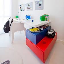 Teaching board in kids room. 29 Kids Desk Design Ideas For A Contemporary And Colorful Study Space