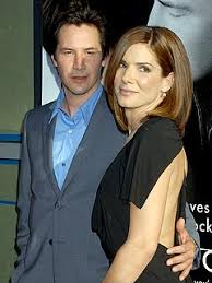 Keanu reeves, sandra bullock, dylan walsh and others. Keanu And Sandra On The Lake House Ew Com