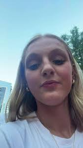 Victoria Hays's Instagram, Twitter & Facebook