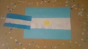 Hoy es el día de la diversidad cultural americana. Coronavirus En Ituzaingo Por El 20 De Junio Ensenan A Hacer Banderas Caseras Hasta Con Un Maple De Huevos