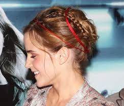 Easy hairstyle tutorial for long hair with braided flowers. 7 Easy Elegant Hairstyles Inspired By The Lovely Emma Watson