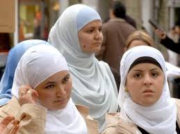Mir fällt aber auf, dass viele menschen nicht einmal grundkenntnisse über das heilige buch des islam besitzen. Dies Ist Das Buch An Dem Kein Zweifel Ist Archiv