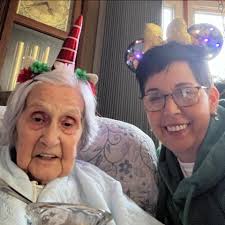 Massachusetts Emergency Nurses Teach STOP THE BLEED at Franklin Regional  Highschool