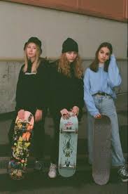 Fashion 90s outfits grunge 46+ ideas pins are as aesthetic and useful as you can use them for decorative purposes at any time and add them to your website or profile at any time. Pin On Longboard Skateboard