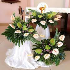 Angela florist menjual berbagai macam karangan bunga seperti : 34 Ide Rangkaian Bunga Meja Altar Di 2021 Altar Rangkaian Bunga Bunga