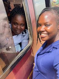 My followers are everywhere ooo. Immediately I allighted at the station .  She called … Midwife Sally. So she saw me holding the shoes from  ShoesNmoregh