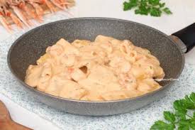 Paccheri Con Crema Di Scampi E Gamberetti Veloci E Cremosi Ricette Idee Alimentari Crema Di Scampi