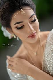 Hello,I'm a bridal hair and makeup artist based in Paris, France. I  specialize in creating sophisticated and elegant hairstyles that enhance  your natural beauty. If you are looking for an artist for