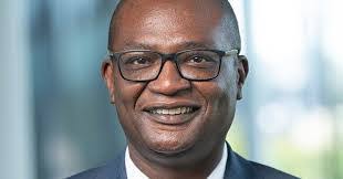 Julia Perdigao's Instagram, Twitter & Facebook