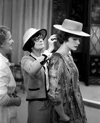 Coco chanel left one of the greatest legacies in fashion. 240 Coco Chanel Ideen Coco Chanel Chanel Coco Chanel Mode