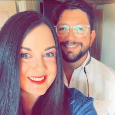 What are some fun lunch spots in Eureka Springs that can accommodate a  group of 14?